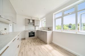 Kitchen Diner angle 2- click for photo gallery